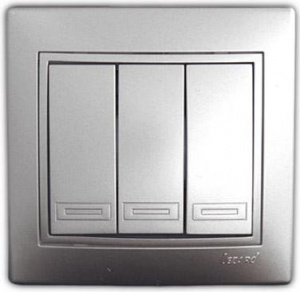 LEZARD 701-1010-109 Выключатель 3кл. металлик серый